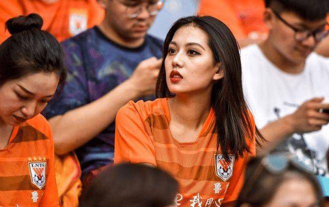 李恩美大胸