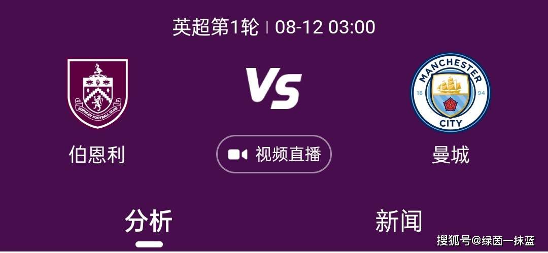 美女扒开尿口给人捅